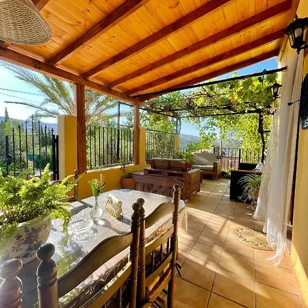 Chalet Cortijo El Alcornocal *